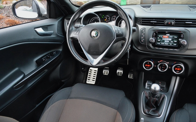 Alfa Romeo Giulietta cena 31900 przebieg: 234321, rok produkcji 2015 z Radzyń Podlaski małe 781